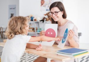 A child going to play therapy Melbourne at Hargan